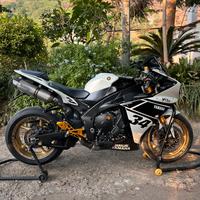 Yamaha R1 Big Bang 2014