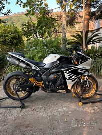 Yamaha R1 Big Bang 2014