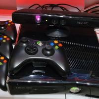 Xbox 360 Hd 250 gb con 4 controller originali 