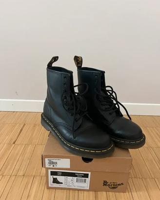 Dr. Martens 1460 Original 8 occhielli pelle nera S