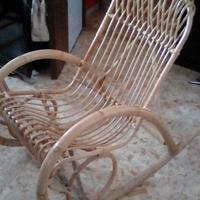 Sedia a Dondolo vimini 30 euro