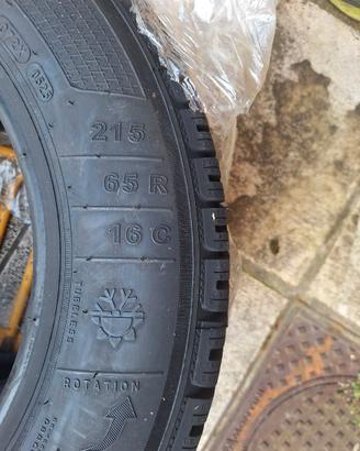 pneumatici 215-65-16 4 stagioni nuovi