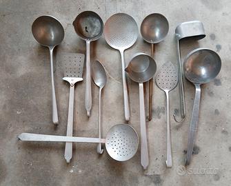 Set mestoli e utensili da cucina vintage
