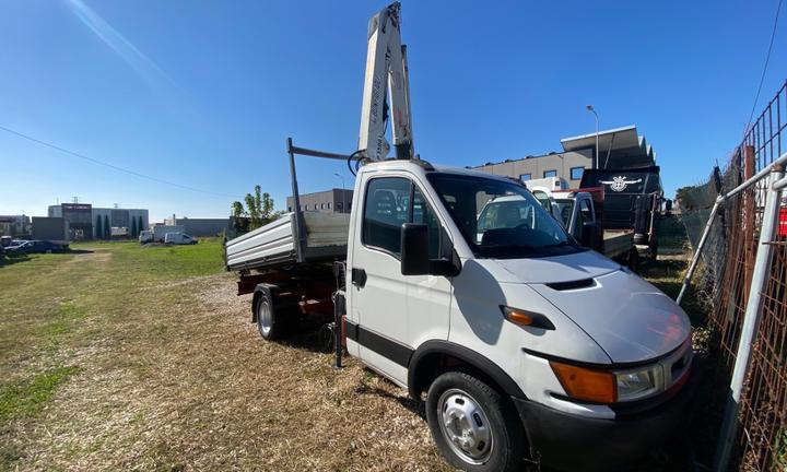 Iveco Daily 35c11 gru e ribaltabile