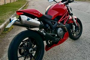 Ducati Monster 796