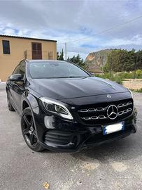 Mercedes GLA 220d 4 Matic