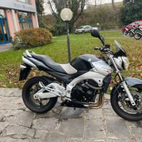 Suzuki GSR 600 Suzuki GSR 600 (2008)