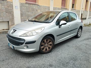 Peugeot 207 benzina 1.4 con problema motore