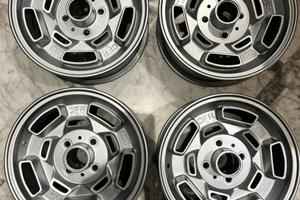 cerchi “13x6 CFR lega leggera Al-Mg