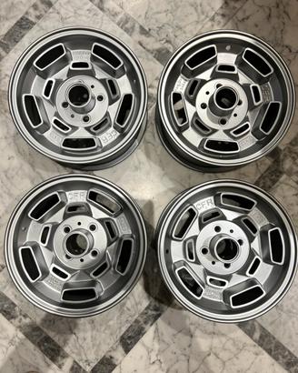 cerchi “13x6 CFR lega leggera Al-Mg