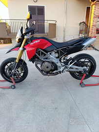 Aprilia Dorsoduro 750