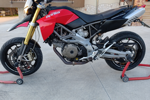 Aprilia Dorsoduro 750