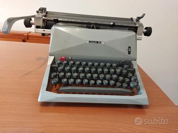 Macchina da scrivere Olivetti 82 Diaspron
