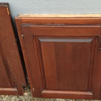 LEGNO MASSELLO SPORTELLI CUCINA IN MURATURA