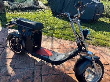Grand scooter Mademoto