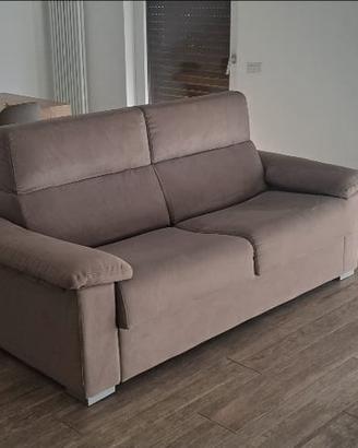 Divano con letto matrimoniale