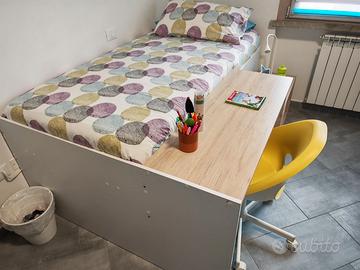 2 letti con scrivania 90x190