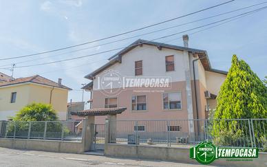 Villa a Trovo Via Roma 5 locali
