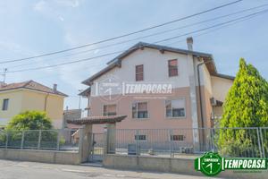 Villa a Trovo Via Roma 5 locali