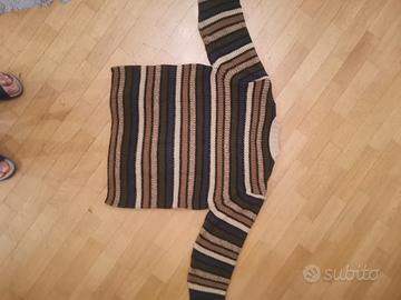 Maglione pullover con scollo a V 