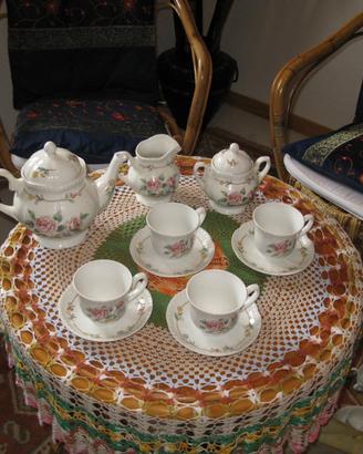 RAFFINATA PORCELLANA INGLESE "Set da 12" Totale pe