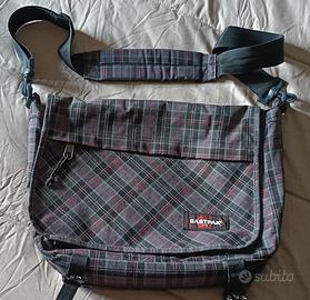 Borsa tracolla Eastpak