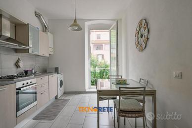 3 LOCALI A LA SPEZIA