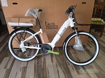 Bicicletta elettrica Atala Cult 25 white