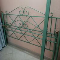 Struttura letto matrimoniale in ferro battuto