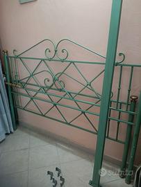 Struttura letto matrimoniale in ferro battuto