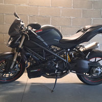 Ducati Streetfighter 848 con tag desmo
