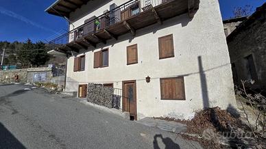 SAINT PIERRE Località Champretavy