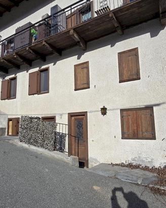 SAINT PIERRE Località Champretavy