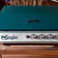 barbecue 4 fuochi a gas 