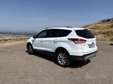 Auto Ford Kuga