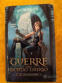 Libro "Le guerre del mondo emerso: un nuovo Regno"