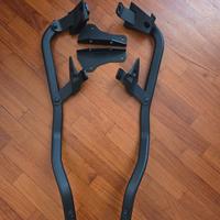 Staffe per bauletto GIVI - YAMAHA XMAX 300 2024