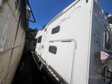 Camper mandardato 6 posti