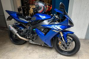 Yamaha R1 del 2003