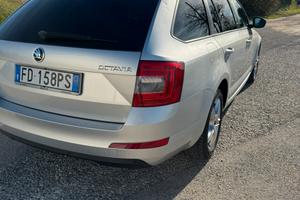 SKODA OCTAVIA 1.6 DSG