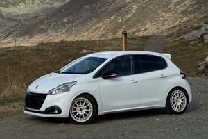 Peugeot 208 gtline Stage 1