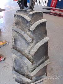 Pneumatico agricolo 360/70/24 360/70r24 360/70 r24