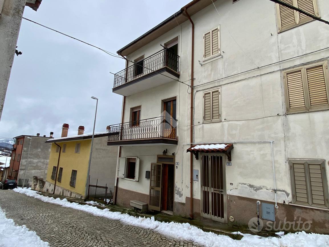 Subito TECNOCASA CASTELLO SRL 4 LOCALI A CASTEL DI SANGRO