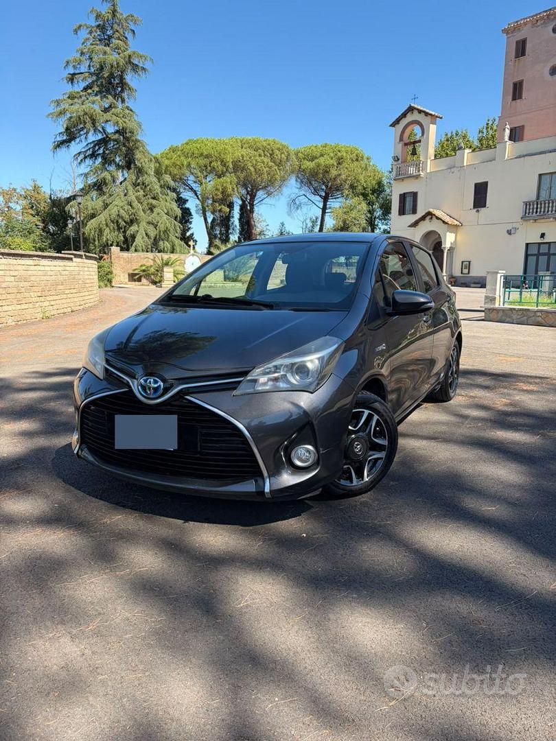Toyota Yaris 2015 photo 2