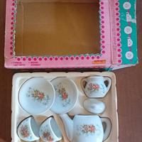Set da collezione mini tazzine da tè in porcellana
