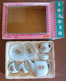 Set da collezione mini tazzine da tè in porcellana