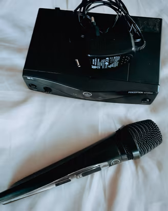 Radiomicrofono AKG perception wireless 45 vocalset