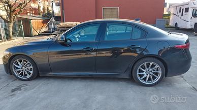 ALFA ROMEO GIULIA 2200 TURBODIESEL, AUTOMATICA