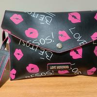 Pochette Love Moschino 