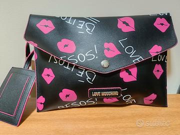 Pochette Love Moschino 